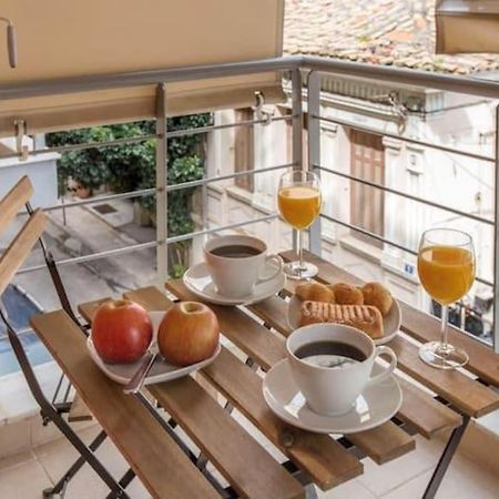 Modern Apartment In The Heart Of The City Athènes Extérieur photo